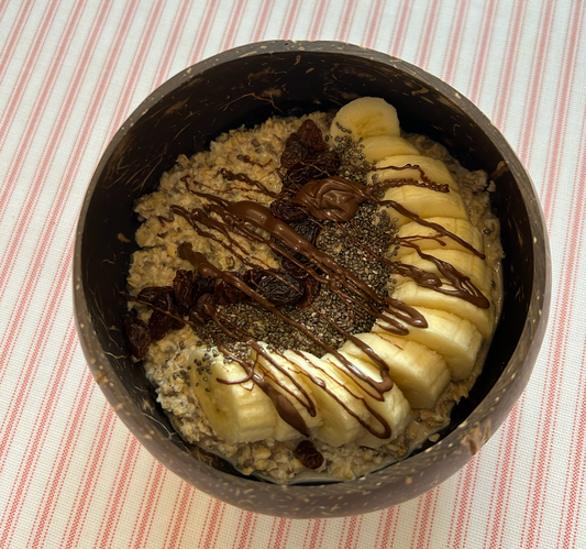 π Go bananas with this gorgeous bowl of OVERNIGHT OATS, yum π