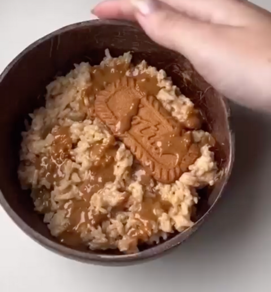 πͺ Bring on the day with Biscoff Rice Porridge Coconut Bowl π₯₯