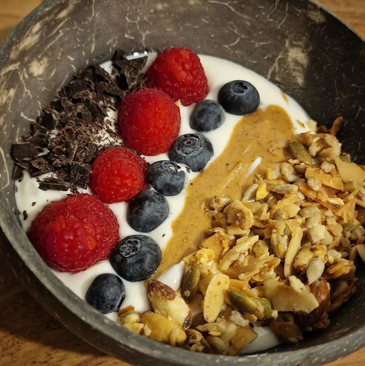 🌱 One GRANOLA COCONUT BOWL a day, keeps the doctor away 🥰