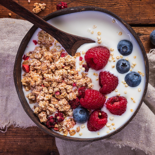 🫐 Time to have a Berry Delicious Yogurt Bowl! 🥥